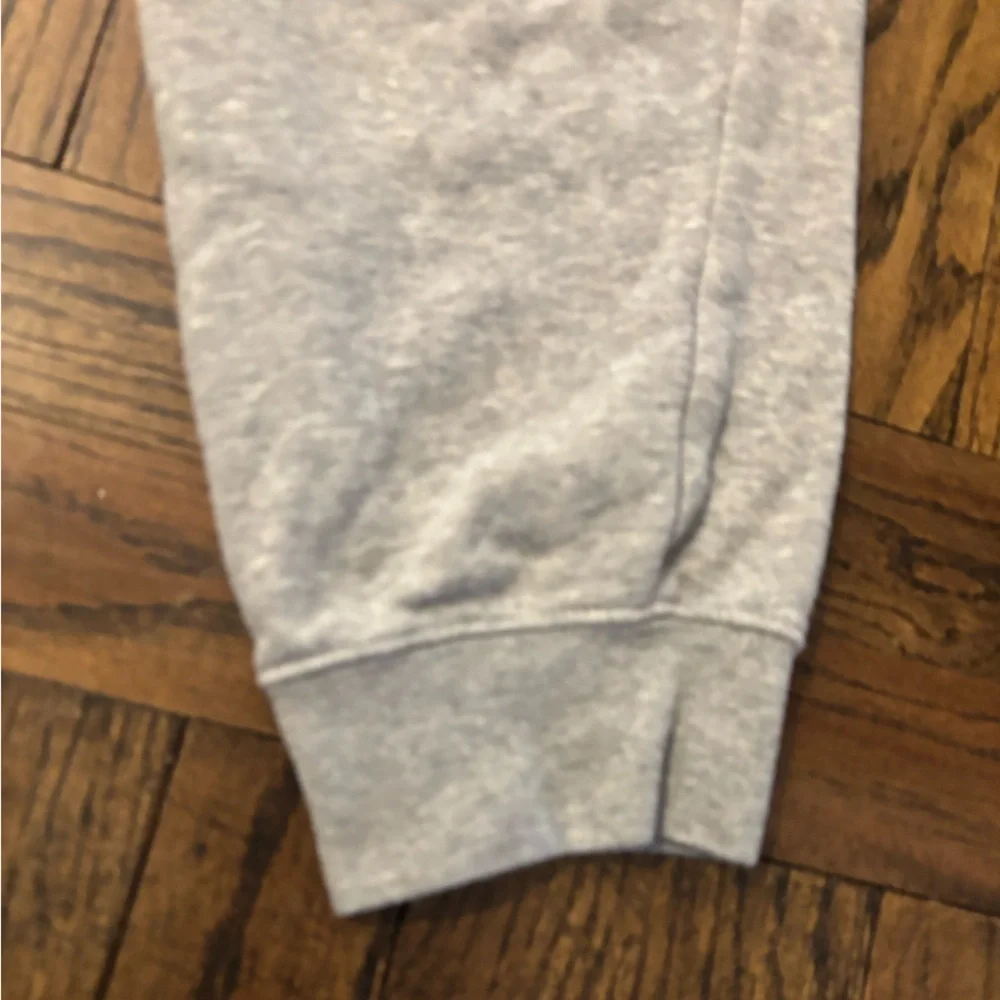 Nike Kids Gray Sweatpants - size small